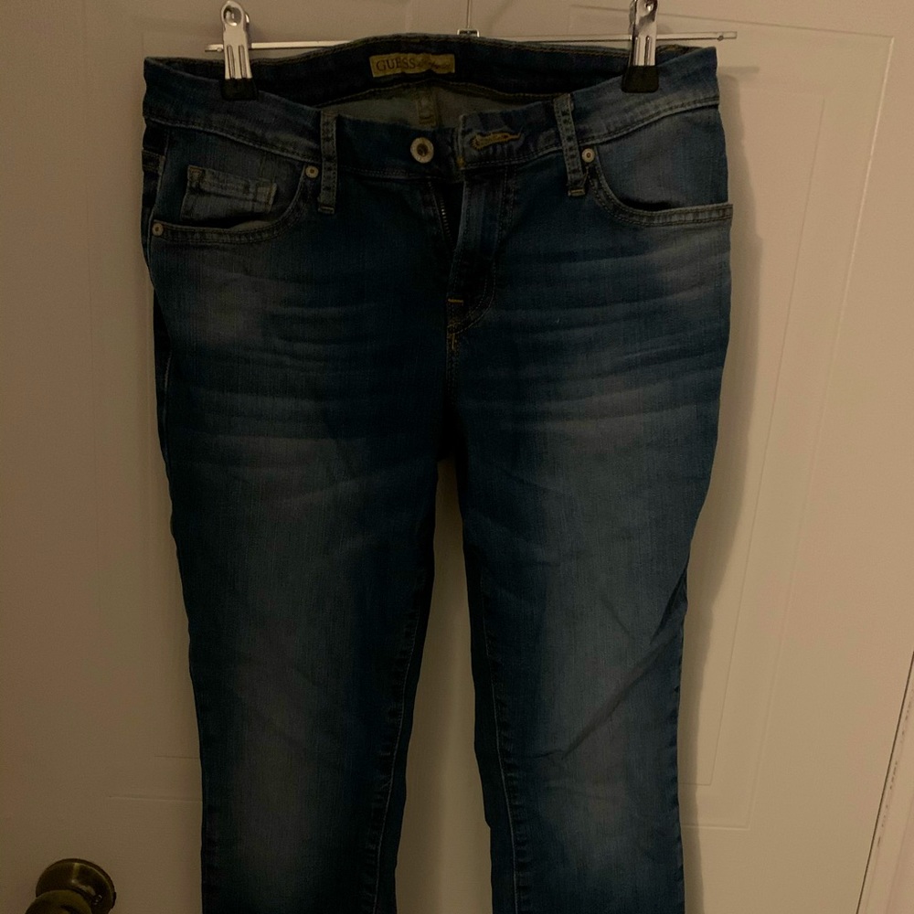 Guess low waisted skinny jeans size 27